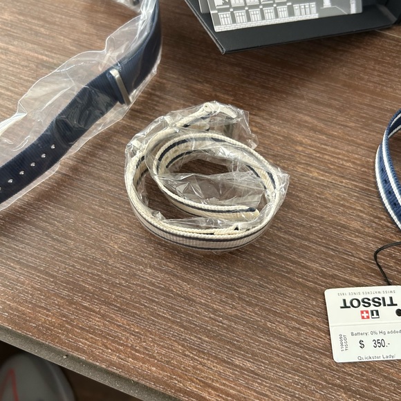 TISSOT - Picture 7 of 11